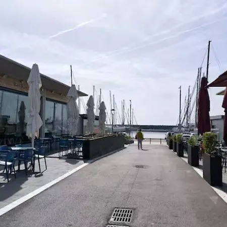 Oceanfront 아파트